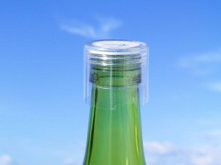 一般的な牛乳瓶に適合するポリキャップです。