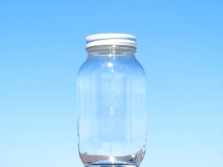 600gの蜂蜜瓶としても定番！開閉軽々のスクリューキャップで使い