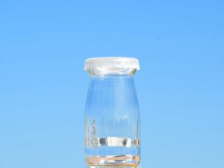 一般的な牛乳瓶に適合するポリキャップです。