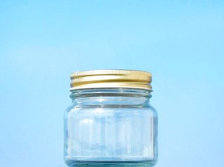 開閉軽々のスクリューキャップ（ネジキャップ）の保存瓶を販売。